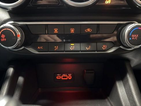 Used 2022 Nissan Sentra SV w/ Trunk Package image 12