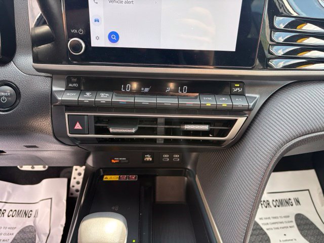 Used 2025 Toyota Camry SE FWD image 20