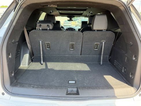 Used 2023 Chevrolet Traverse Premier AWD/4WD image 21