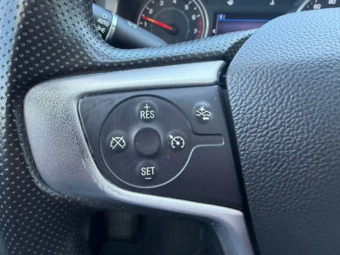 Used 2022 GMC Acadia SLE FWD image 13