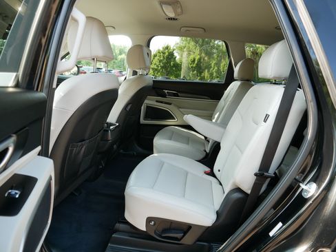 Certified 2024 Kia Telluride S AWD/4WD image 36