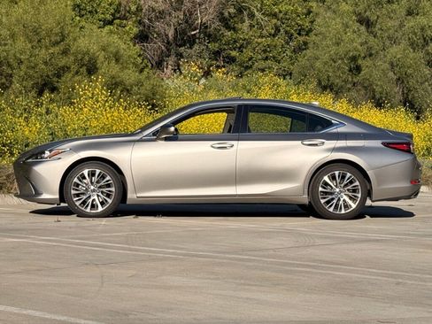 Used 2021 Lexus ES 350 w/ Premium Package image 5