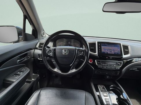 Used 2016 Honda Pilot Touring image 13