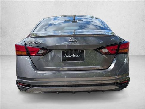 Certified 2024 Nissan Altima 2.5 S FWD image 7
