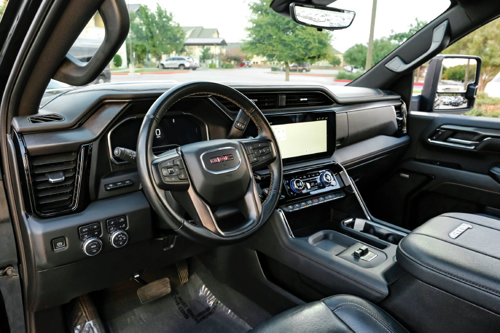 Used 2024 GMC Sierra 3500 AT4 w/ AT4 Premium Plus Package AWD/4WD image 11