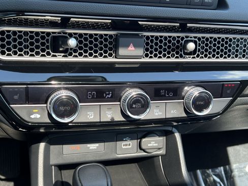 Used 2024 Honda Civic EX image 32