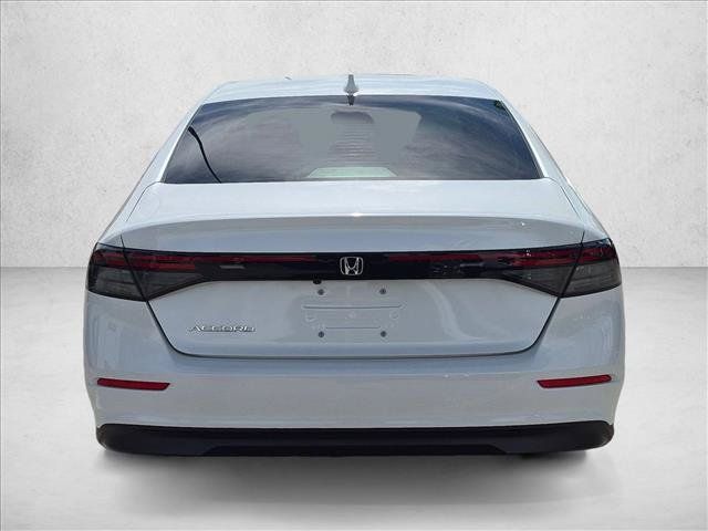 Used 2023 Honda Accord EX image 6