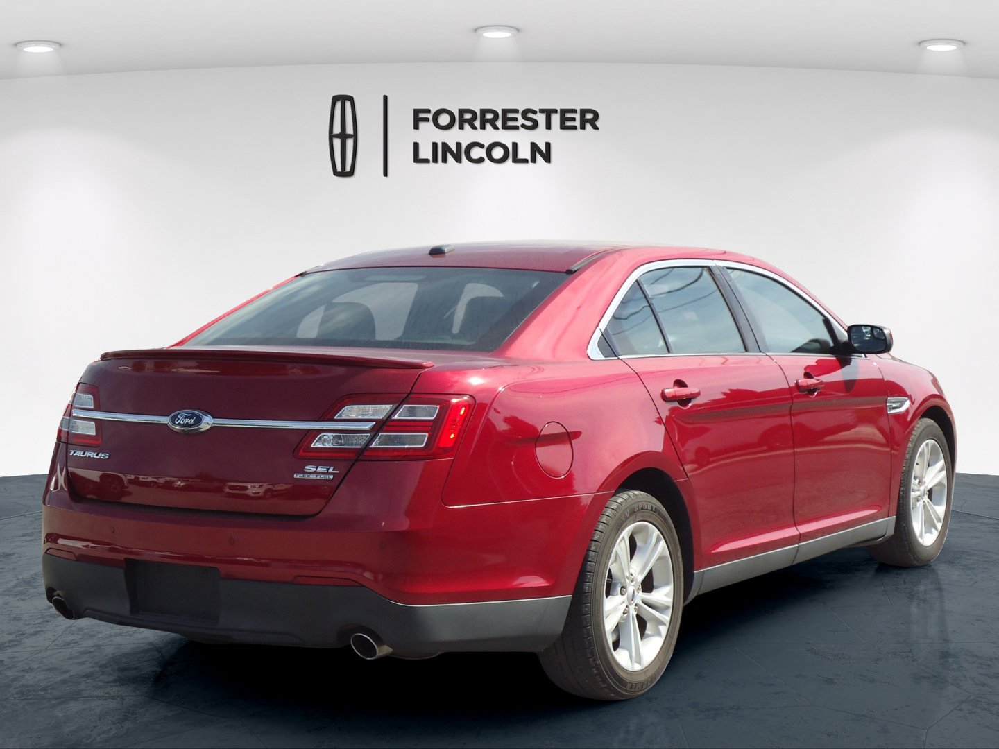 Used 2016 Ford Taurus SEL w/ Equipment Group 201A FWD image 3