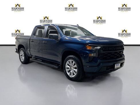 Used 2023 Chevrolet Silverado 1500 Custom AWD/4WD image 3