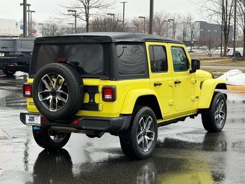 Used 2024 Jeep Wrangler Unlimited w/ Convenience Group image 6