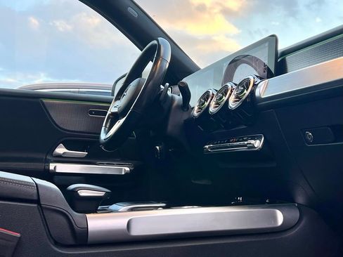 Certified 2022 Mercedes-Benz GLB 250 GLB 250 image 16