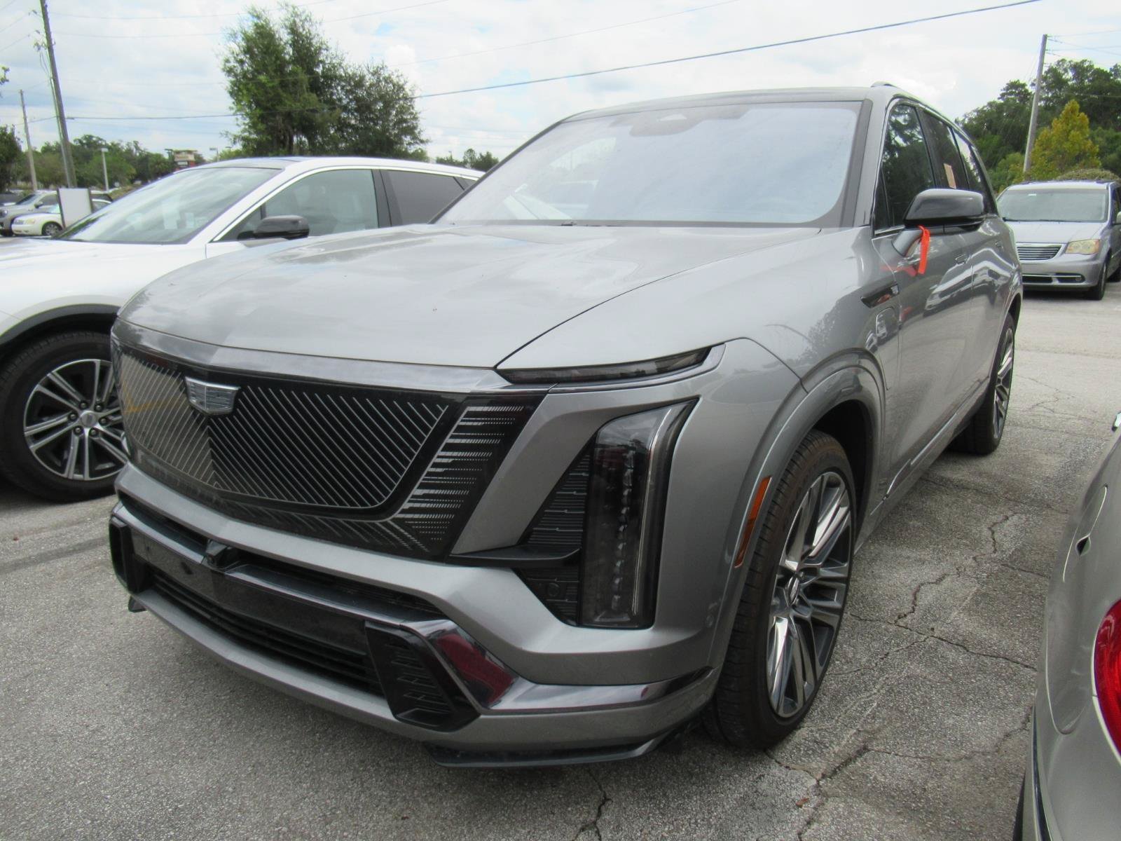 Used 2026 Cadillac Vistiq Platinum w/ LPO, Floor Liner Package AWD/4WD image 4