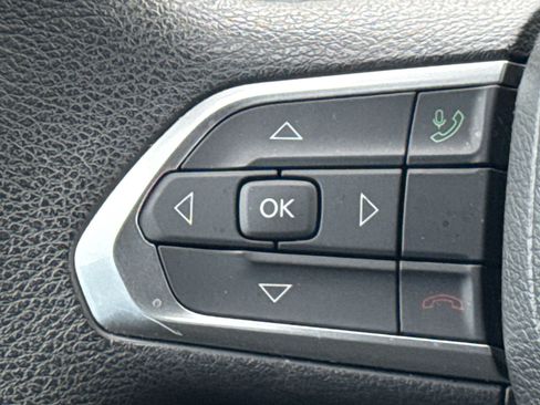 Used 2023 Jeep Compass Sport AWD/4WD image 18