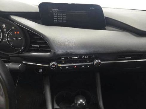 Used 2022 MAZDA MAZDA3 s image 16