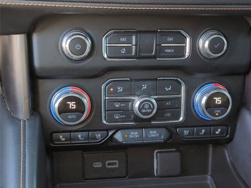 Used 2021 GMC Yukon AT4 w/ AT4 Premium Plus Package image 22