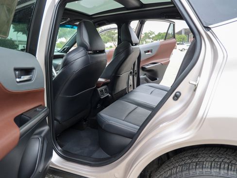 Used 2024 Toyota Venza Limited AWD/4WD image 42