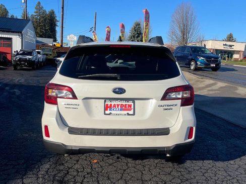 Used 2016 Subaru Outback 3.6R Limited image 5