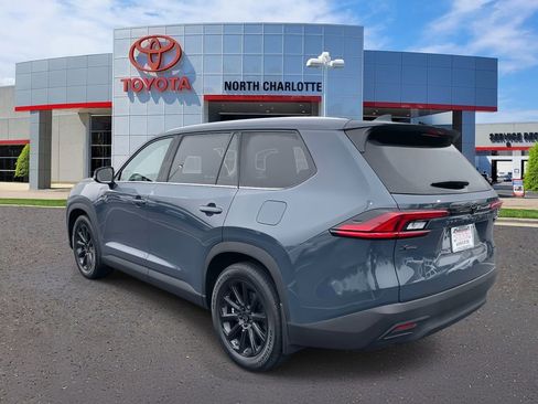 Used 2026 Toyota Grand Highlander XLE image 8