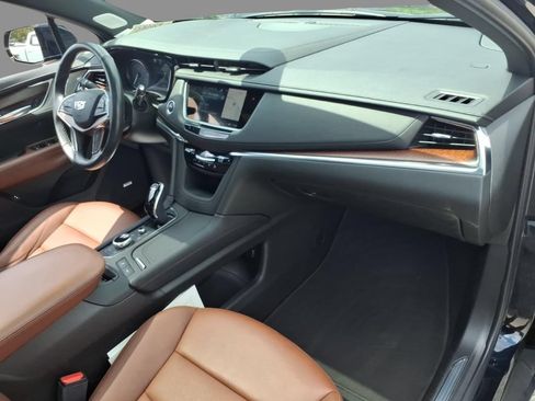 Used 2021 Cadillac XT5 Premium Luxury FWD image 12