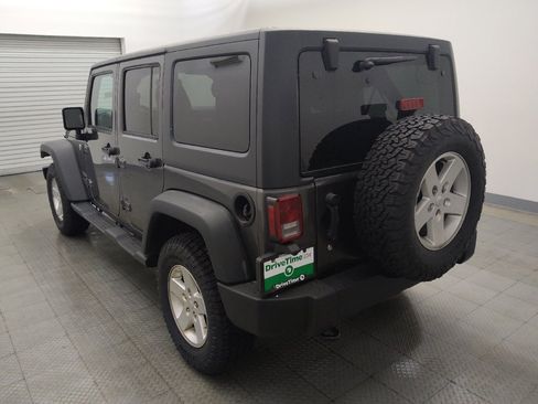 Used 2018 Jeep Wrangler Unlimited Sport S AWD/4WD image 5