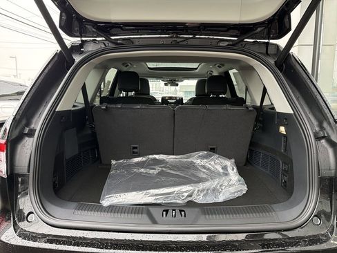 New 2026 Lincoln Aviator AWD image 12