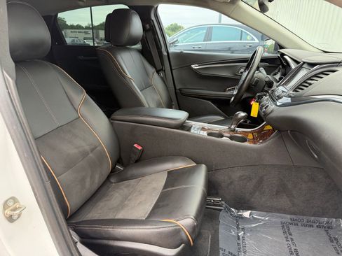 Used 2014 Chevrolet Impala LT w/ Premium Seating Package FWD image 21