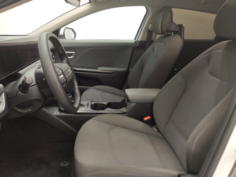 Used 2025 Kia K4 FWD image 17