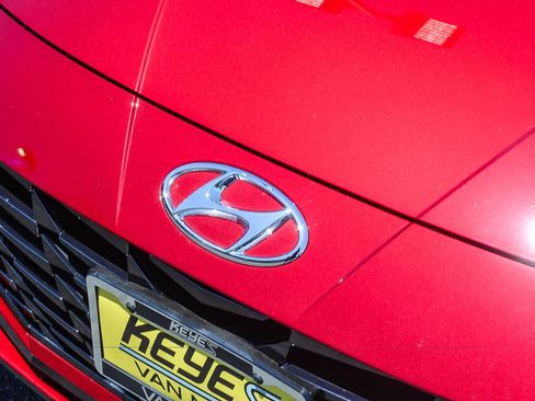 Certified 2023 Hyundai Elantra Limited FWD image 14