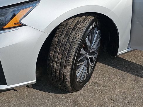 Used 2024 Nissan Altima 2.5 SV image 35