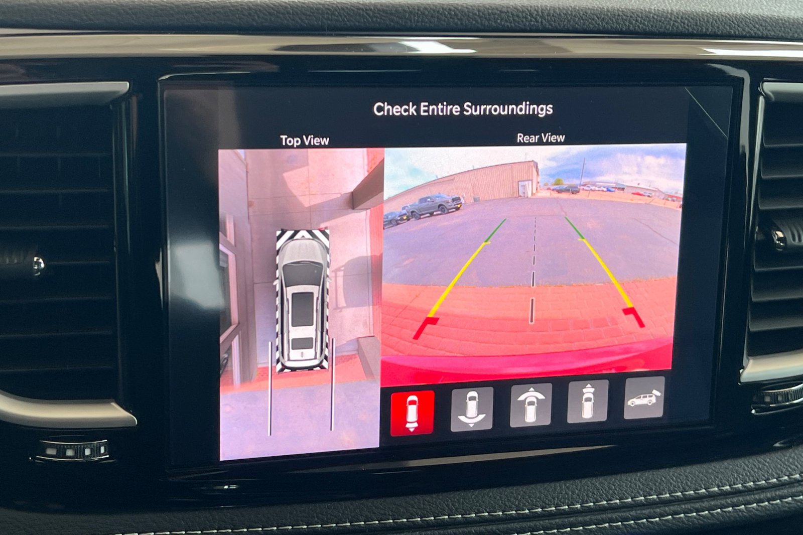 New 2026 Chrysler Pacifica Select AWD/4WD image 23