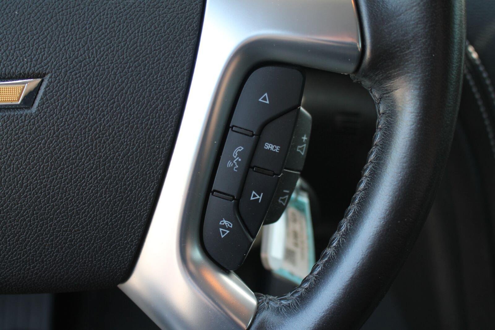 Used 2016 Chevrolet Traverse LT w/ Style and Technology Package FWD image 17