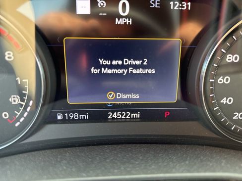 Used 2021 Cadillac XT5 Premium Luxury w/ Platinum Package FWD image 9