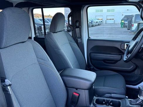 New 2026 Jeep Gladiator Sport image 26