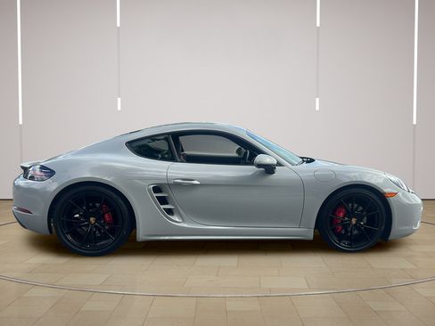 Certified 2025 Porsche 718 Cayman S RWD image 8