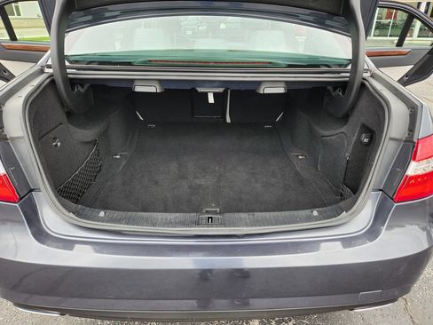 Used 2013 Mercedes-Benz E 350 4MATIC Sedan image 5