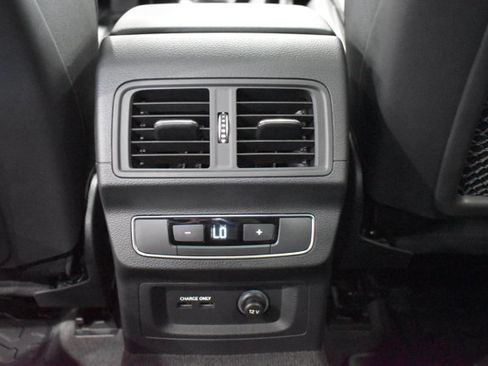 Used 2023 Audi Q5 2.0T Premium Plus w/ Premium Plus Package AWD/4WD image 21