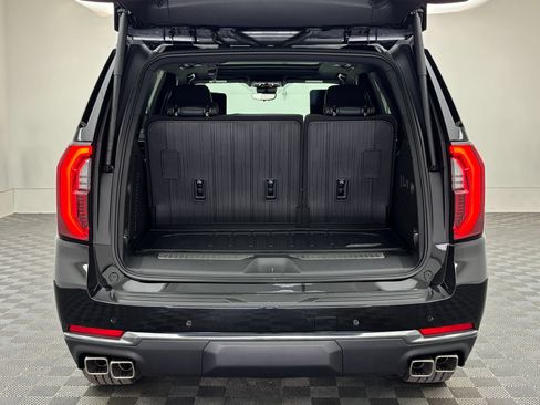 New 2026 GMC Yukon AT4 w/ AT4 Premium Plus Package AWD/4WD image 12