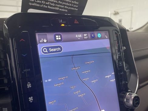 Used 2025 RAM 1500 Laramie image 31