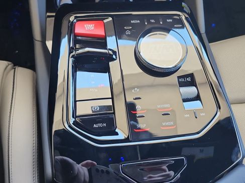 New 2027 BMW M5 Touring AWD/4WD image 21