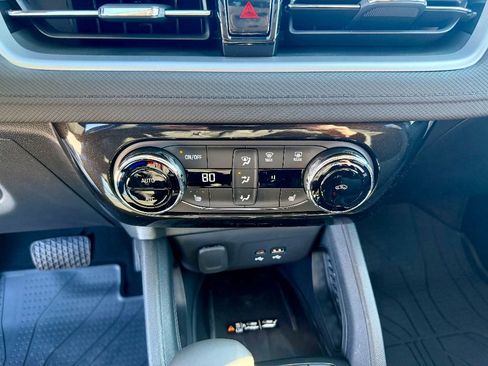 New 2025 Chevrolet TrailBlazer LT w/ Convenience Package image 18