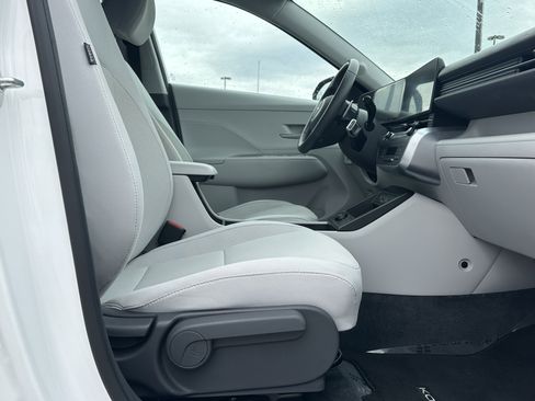 Used 2024 Hyundai Kona SEL w/ Convenience Package image 16