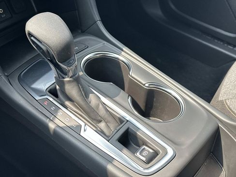Certified 2024 Chevrolet Equinox LT w/ LPO, Floor Liner Package FWD image 30