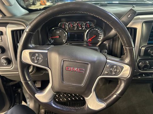 Used 2018 GMC Sierra 2500 SLE w/ SLE Preferred Package AWD/4WD image 20