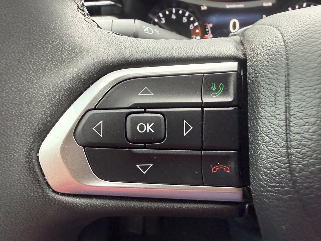 Used 2024 Jeep Compass Latitude AWD/4WD image 16