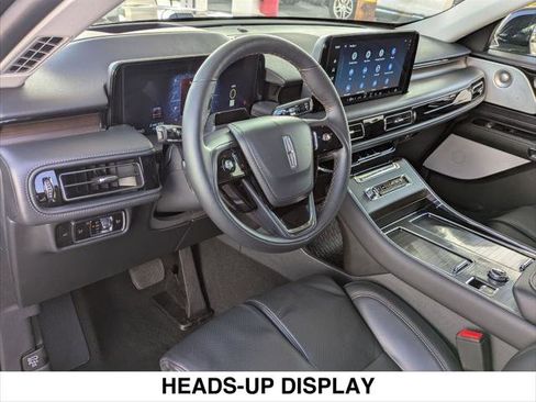 Used 2025 Lincoln Aviator Reserve w/ Luxury Package image 10