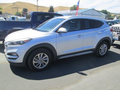 Used 2017 Hyundai Tucson SE w/ SE Popular Package 02