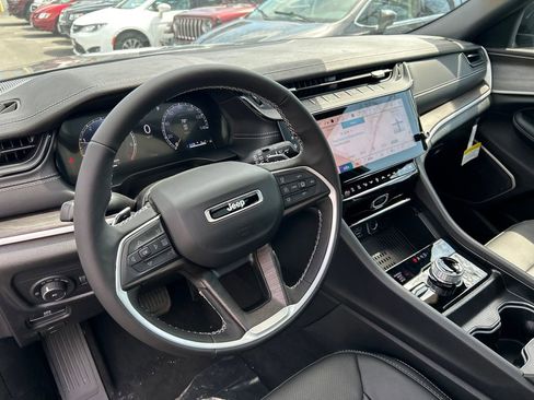 New 2026 Jeep Grand Cherokee L Limited AWD/4WD image 40