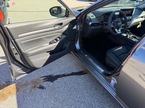 New 2025 Nissan Altima 2.5 SL image 15