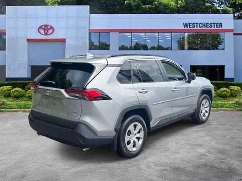 Used 2021 Toyota RAV4 LE AWD/4WD image 7