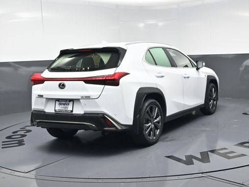 Used 2021 Lexus UX 200 F Sport image 17